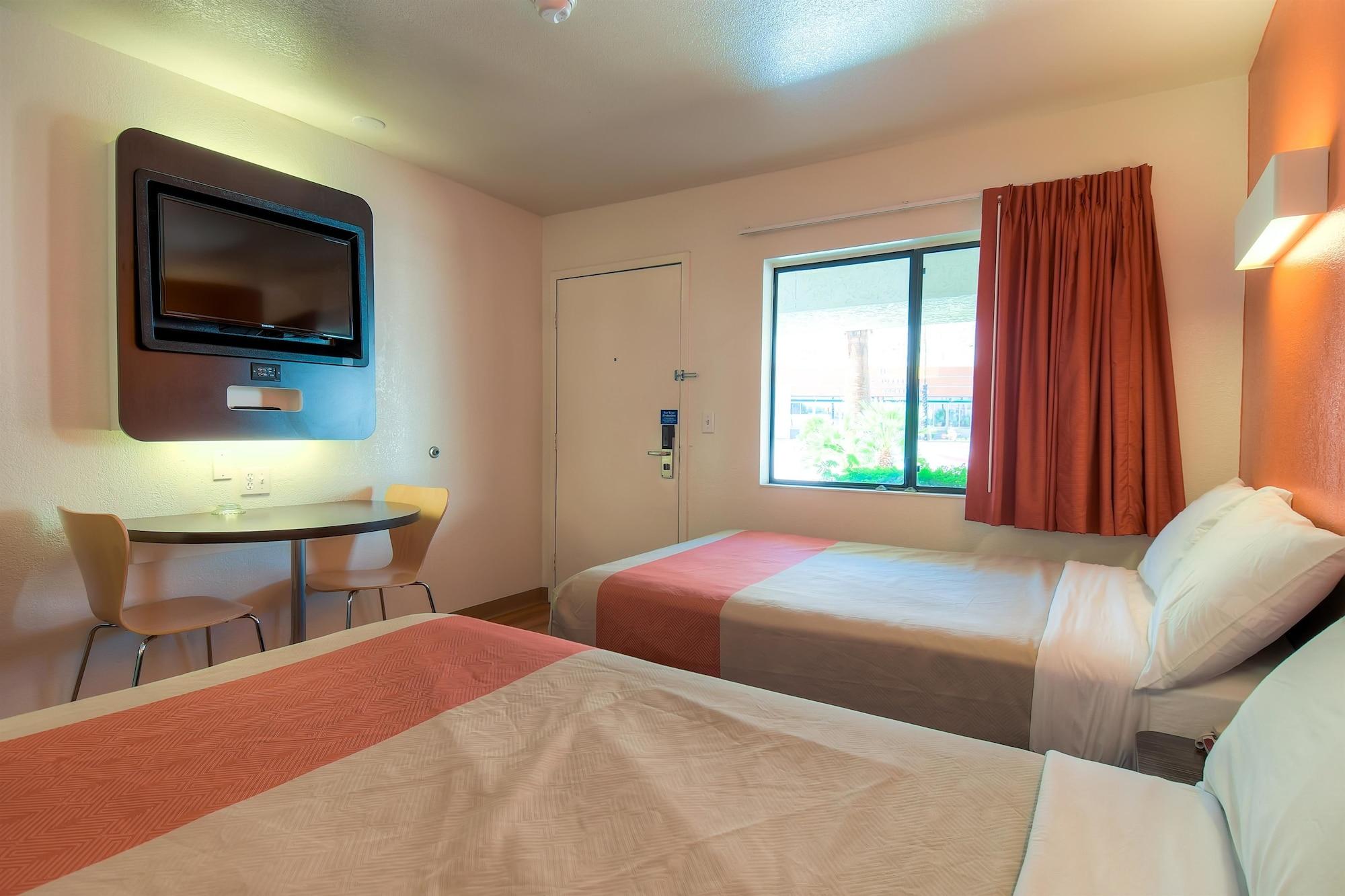 Motel 6-Palm Springs, Ca - Downtown Экстерьер фото